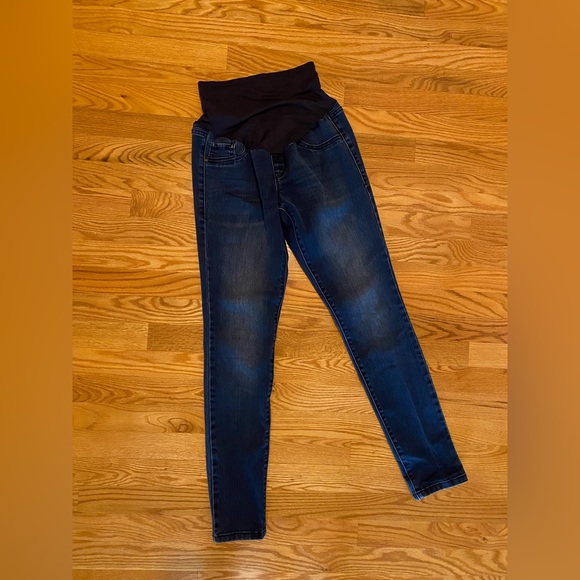 Maternity Skinny Jeans - Picture 1 of 2